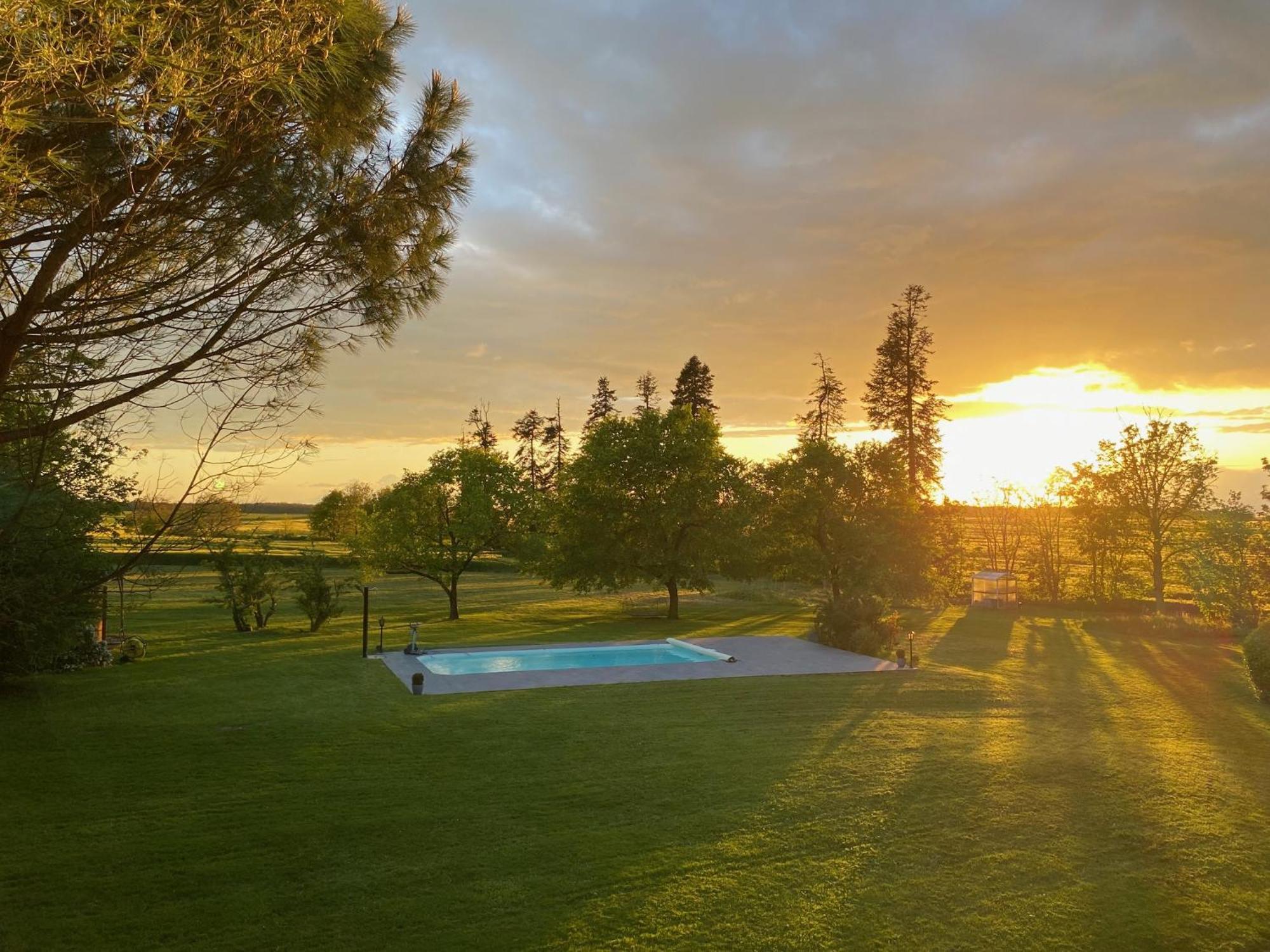 Villers-les-Ormes Domaine De Treuillaud Bed & Breakfast エクステリア 写真